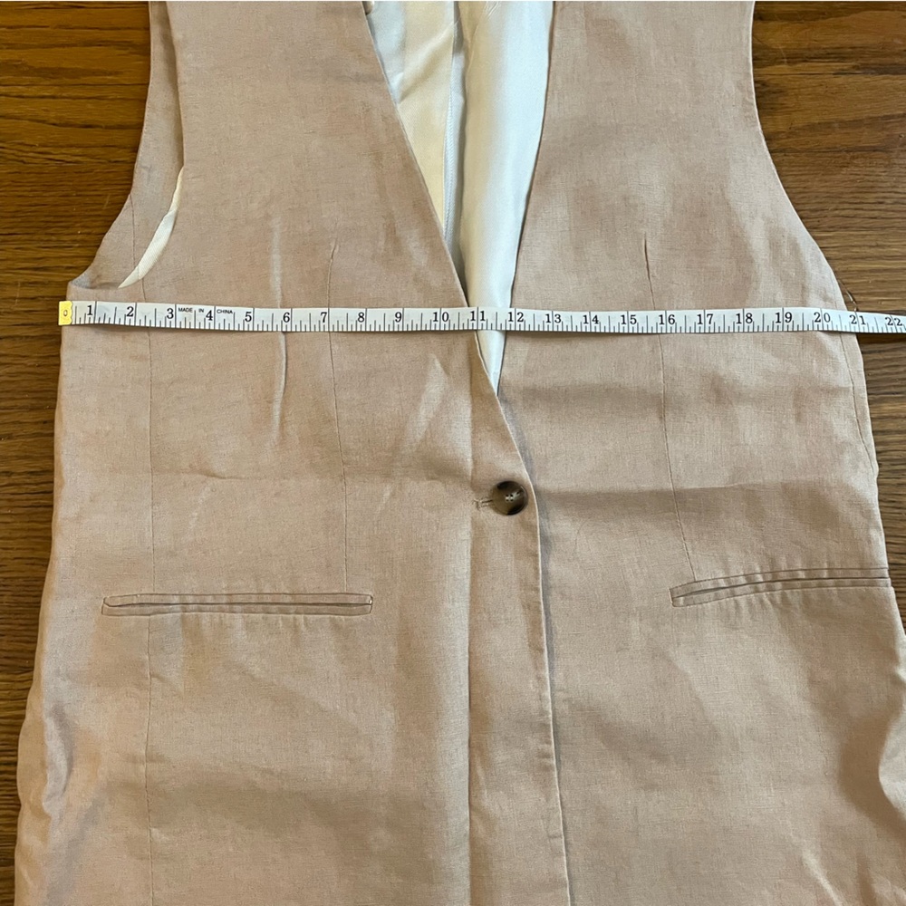 Zara Light Tan Buttoned Vest - Picture 2 of 7